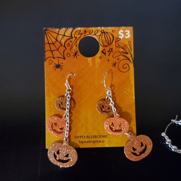 Earring bundle - Picture 6 of 6